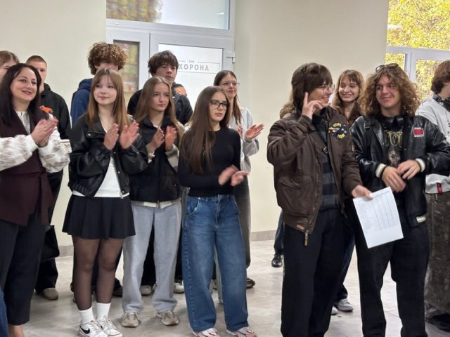 photo_5341446051044466871_y